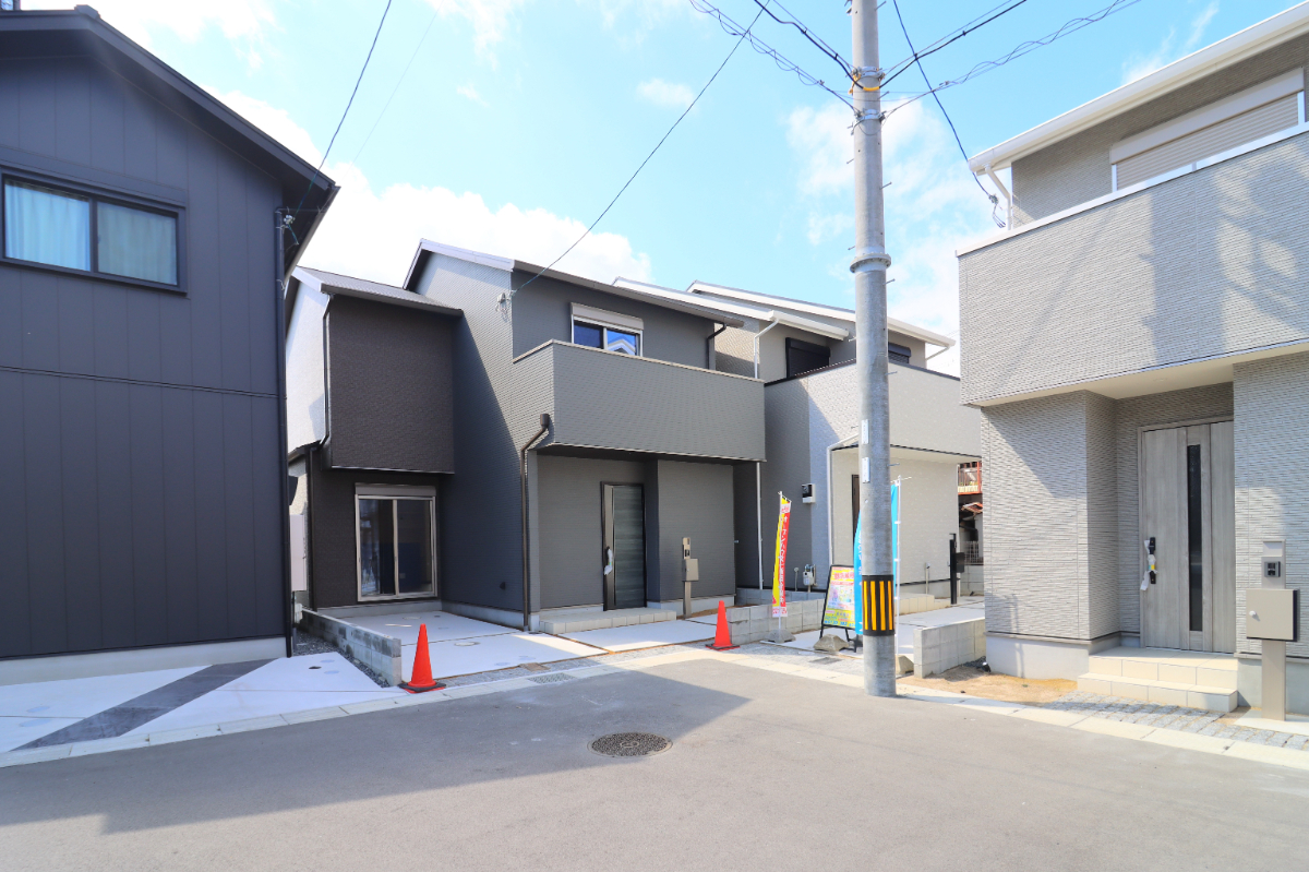 「ドリームタウン山田南山田町：5号地」コミュニティが広がる夢のまち！駐車２台可能！全居室６帖以上＆LDK20帖以上