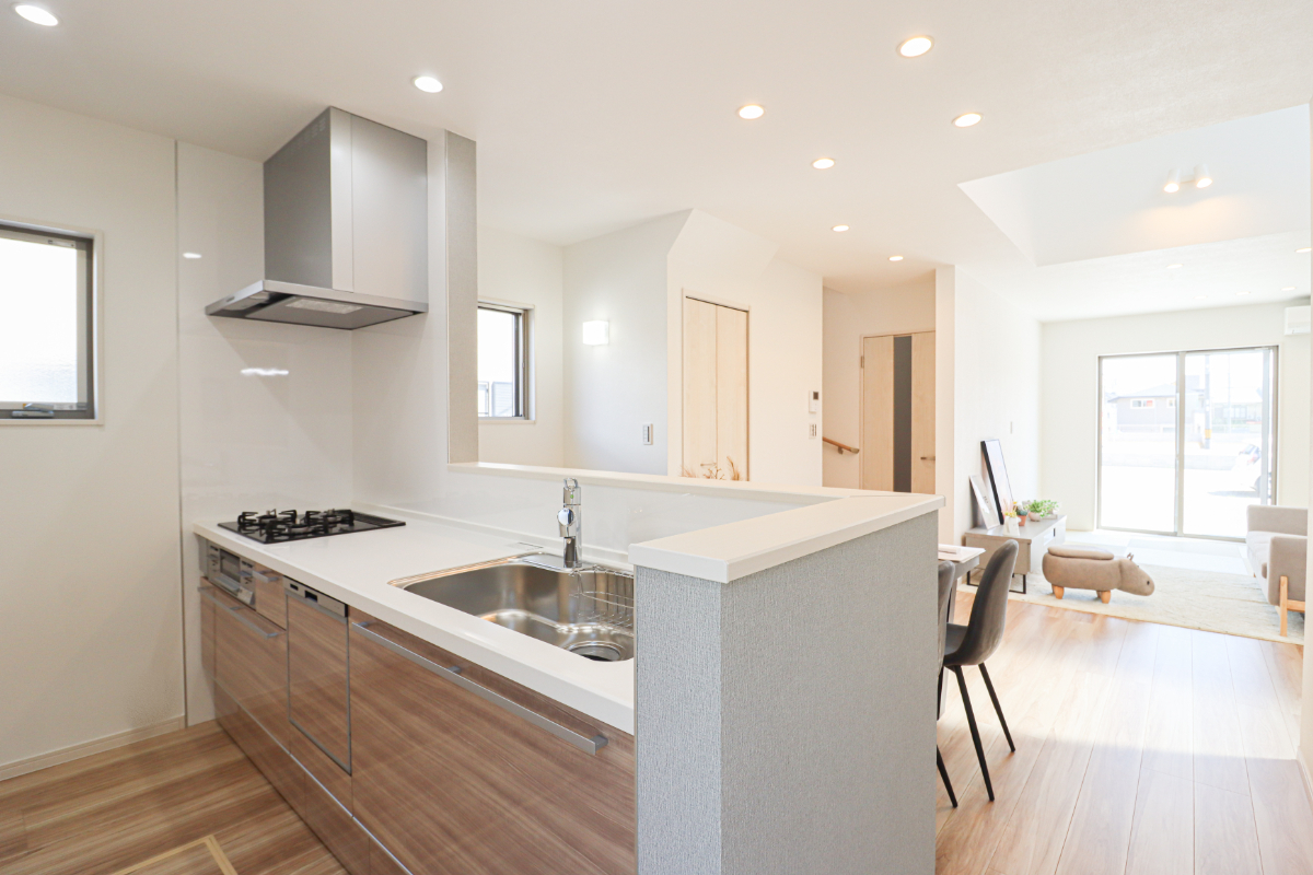 「ドリームタウン山田南山田町：1号地」スッキリ角地！コミュニティ広がる15の家族の夢のまち！土地３２坪＆前道６ｍ！