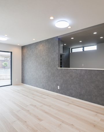 「ドリームタウン篠町見晴２丁目」ぽかぽか南西角地！JR馬堀駅徒歩１０分で通勤・通学にも安心🚃