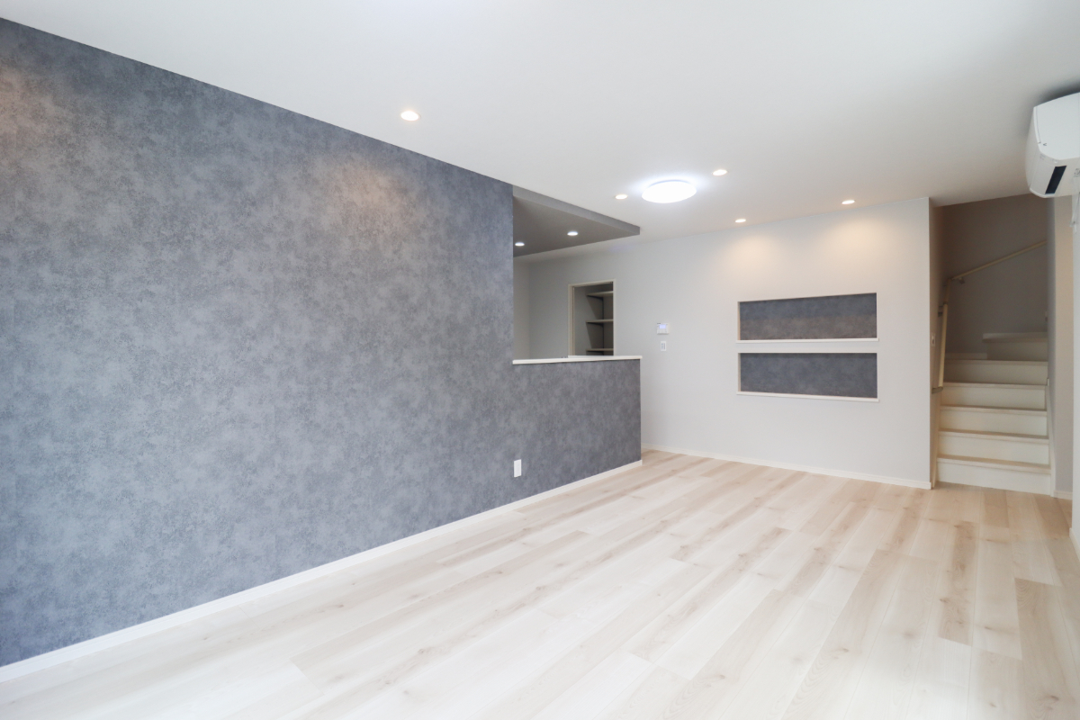 「ドリームタウン篠町見晴２丁目」ぽかぽか南西角地！JR馬堀駅徒歩１０分で通勤・通学にも安心🚃