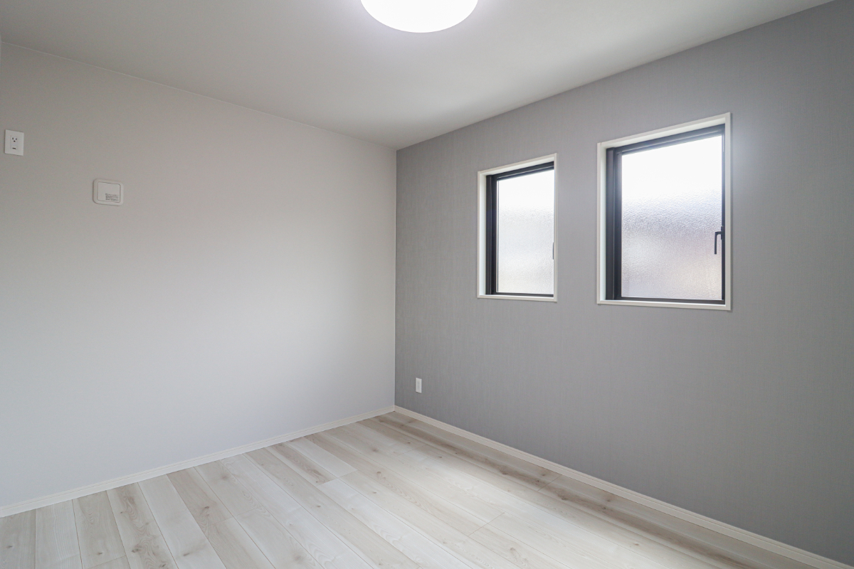 「ドリームタウン篠町見晴２丁目」ぽかぽか南西角地！JR馬堀駅徒歩１０分で通勤・通学にも安心🚃