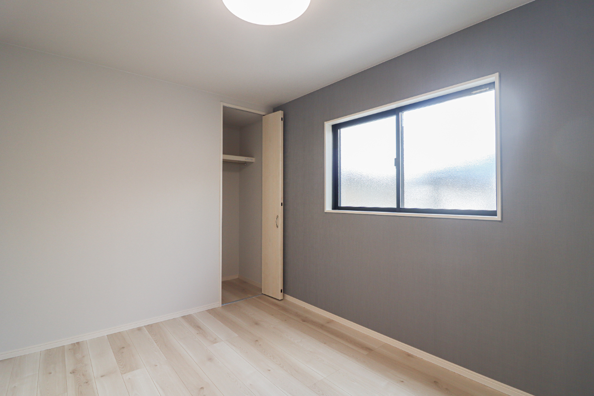 「ドリームタウン篠町見晴２丁目」ぽかぽか南西角地！JR馬堀駅徒歩１０分で通勤・通学にも安心🚃