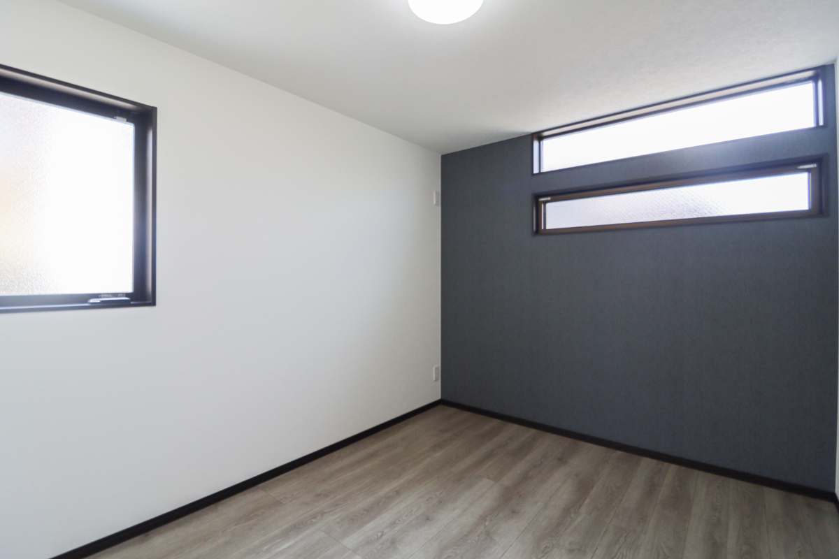 「ドリームタウン深草極楽寺町」京阪「龍谷大学前深草」駅徒歩６分！JR「稲荷」駅徒歩９分！の２WAYアクセス可能なお家！