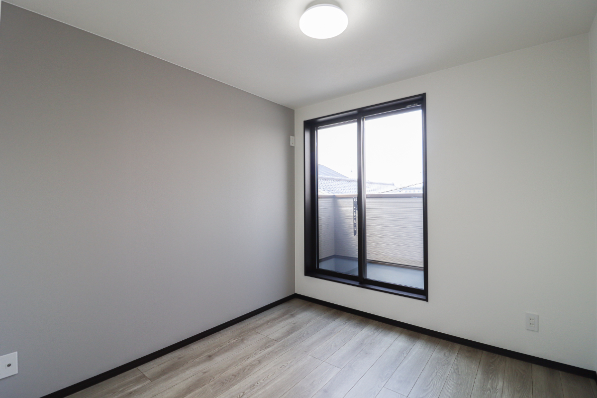 「ドリームタウン深草極楽寺町」京阪「龍谷大学前深草」駅徒歩６分！JR「稲荷」駅徒歩９分！の２WAYアクセス可能なお家！