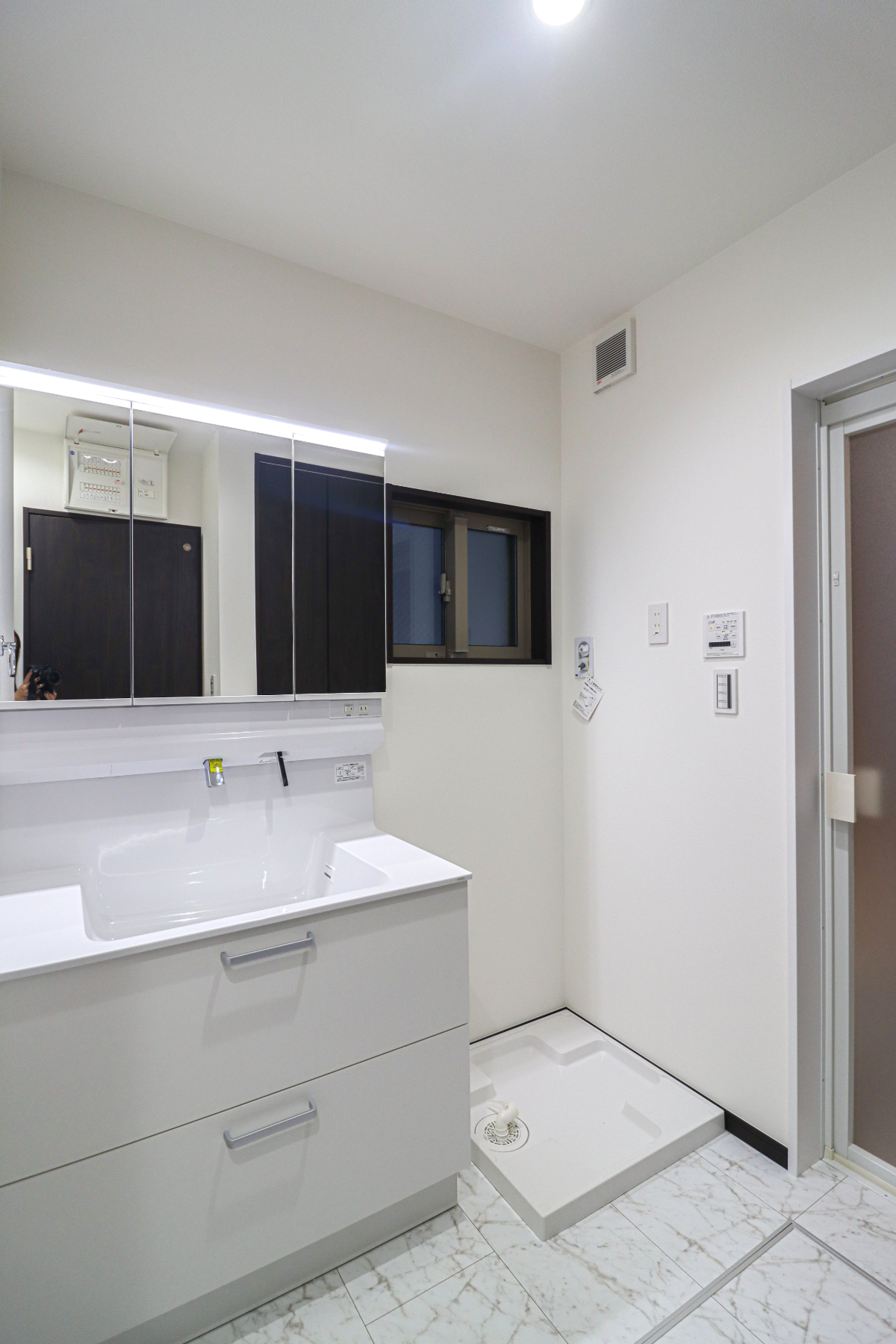 「ドリームタウン宇治市大久保平盛」ぽかぽか南向きで自然光は入る、明るいお家🏠