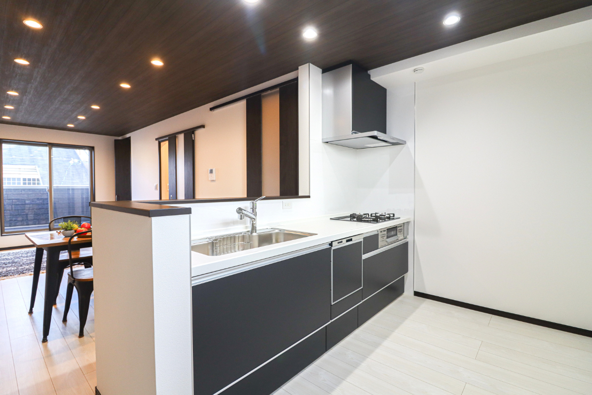 「ドリームタウン宇治市大久保平盛」ぽかぽか南向きで自然光は入る、明るいお家🏠