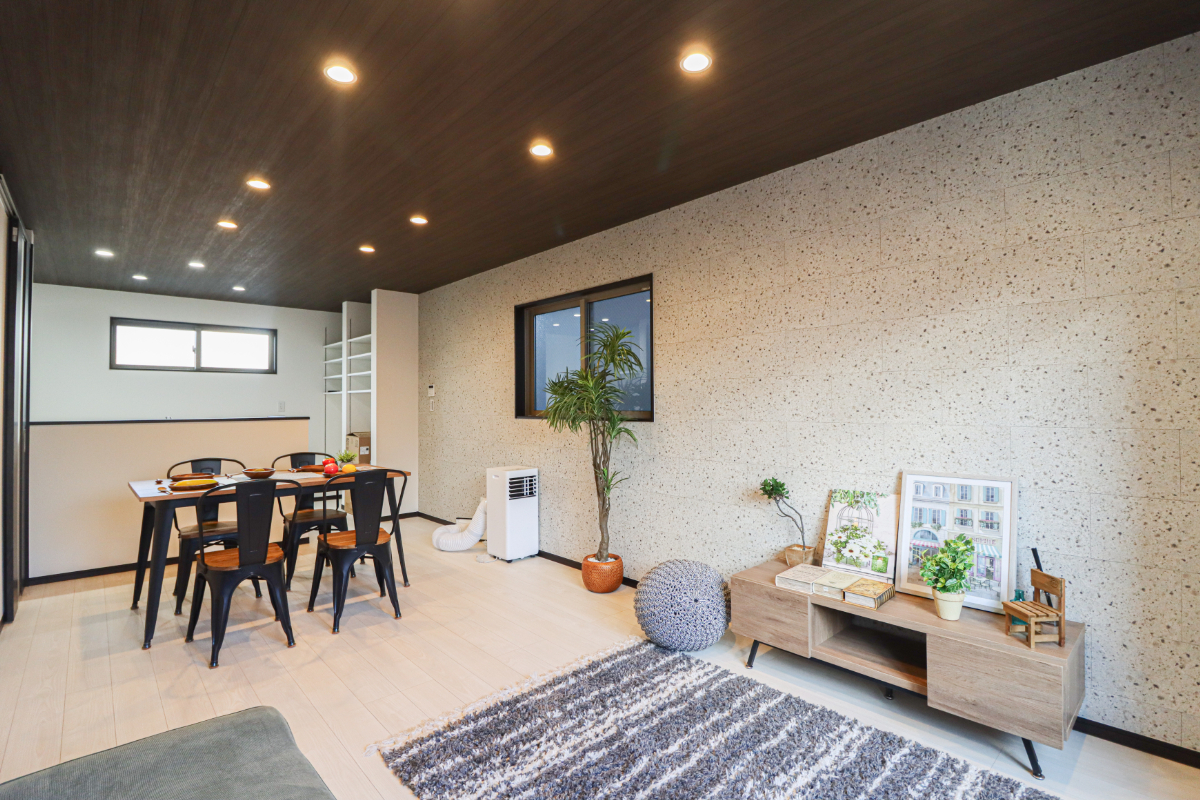 「ドリームタウン宇治市大久保平盛」ぽかぽか南向きで自然光は入る、明るいお家🏠