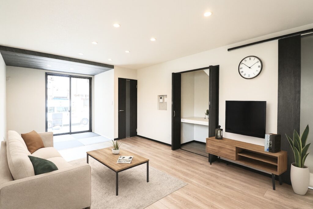 シックな雰囲気で落ち着いたお部屋で寛げる