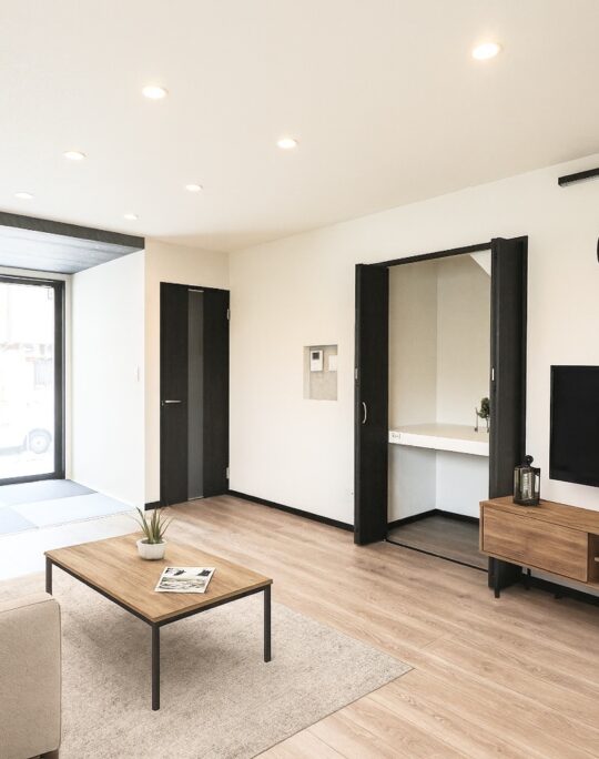 シックな雰囲気で落ち着いたお部屋で寛げる